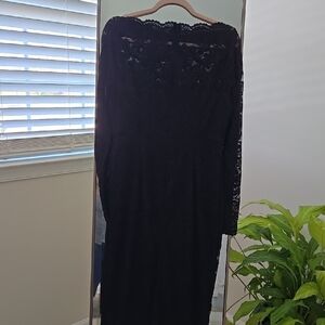 Lulu's Elegant Black Lace Dress